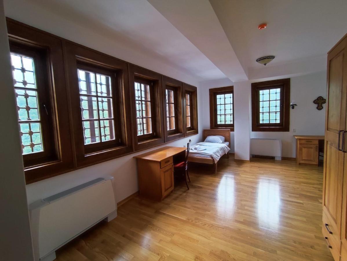 Guest Mansion, Гостински Палат Rostusa Exterior photo