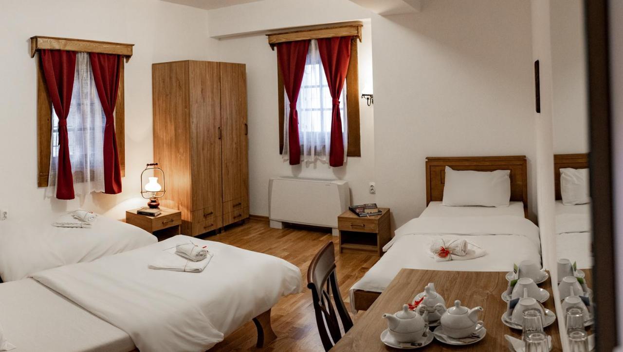 Guest Mansion, Гостински Палат Rostusa Exterior photo
